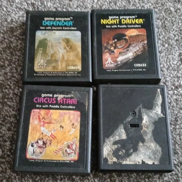 Atari Video Games & Case - Picture 2 of 6